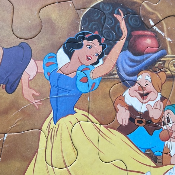 Vintage Disney Snow White Golden Frame Tray Puzzle - Picture 5 of 11